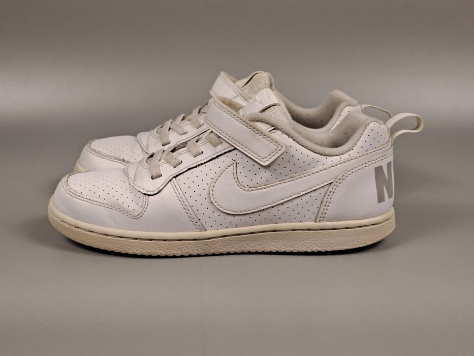 Кроссовки Nike 35 размер(по стельке 22см)