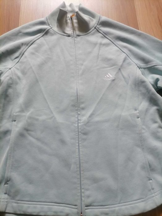 Błękitna bluza adidas