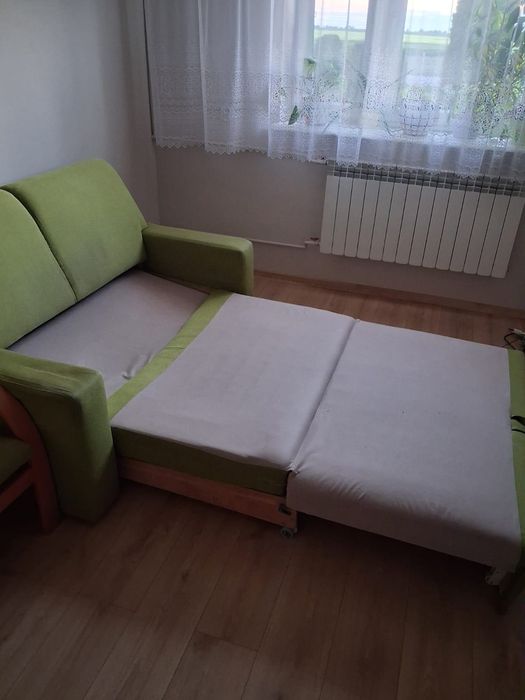 Rozkładana sofa i 2 fotele