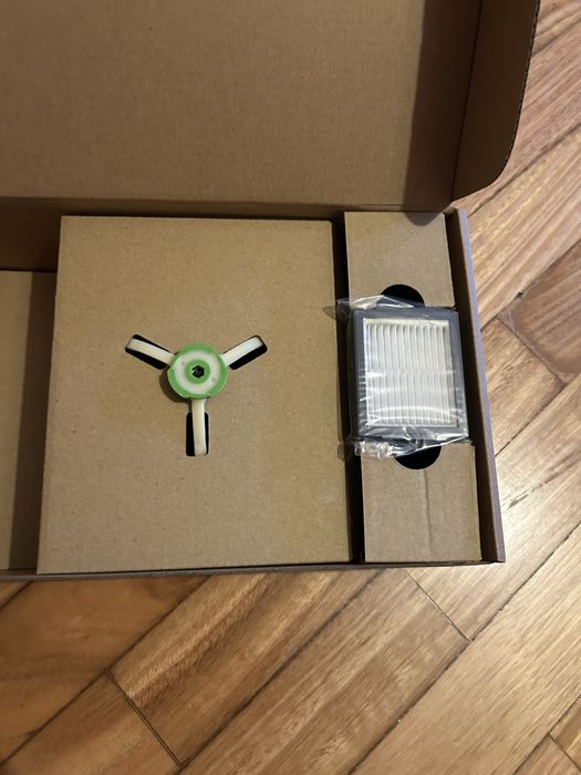 Aspirador Robot iRobot i8+ com clean base