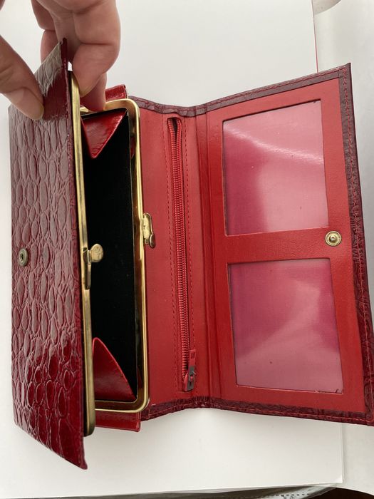 Гаманець лакований