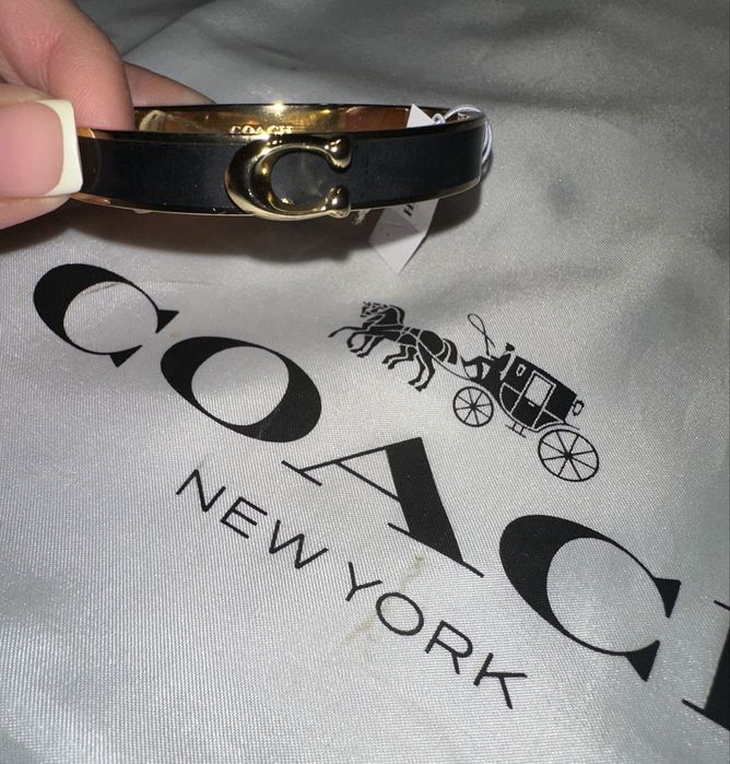 Браслети Coach колекція 2025