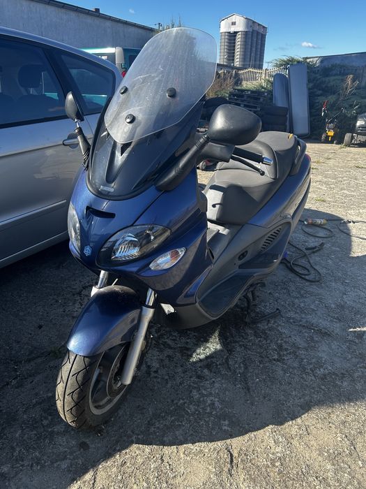 Maxi skuter Piaggio X9 125 cm3