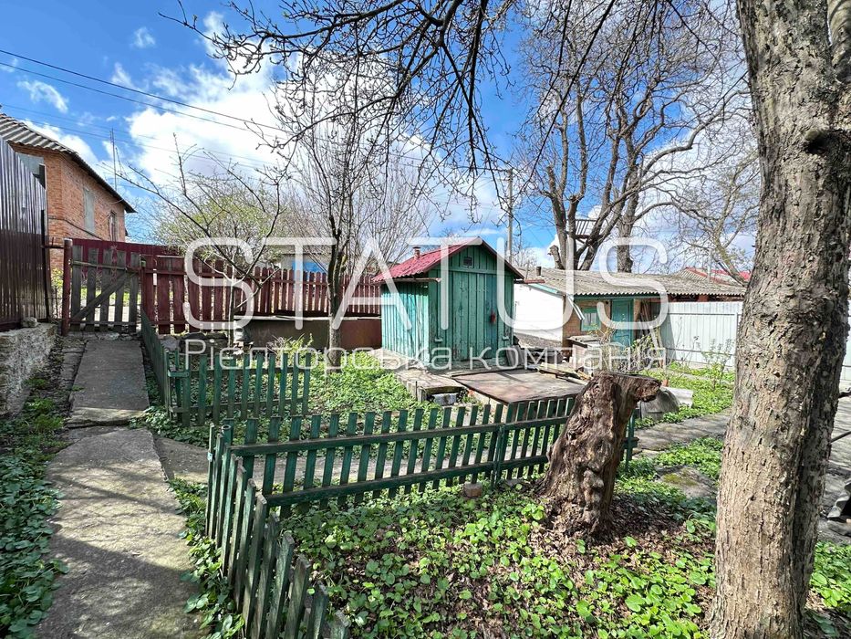 Продаж частини будинку біля стадіону Ворскла.