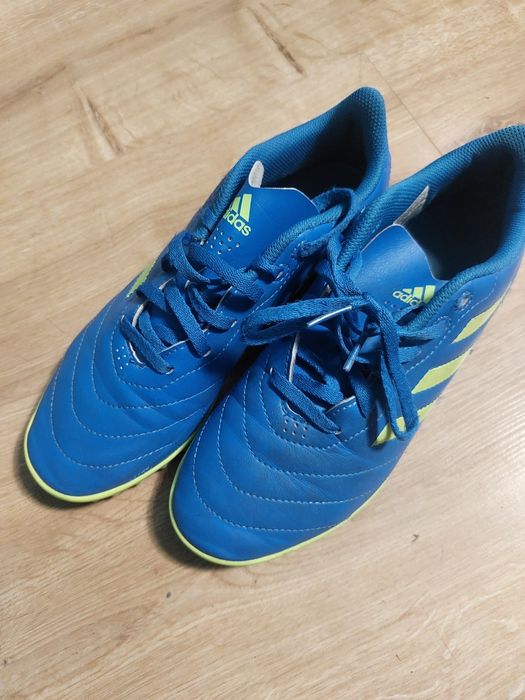 Buty pilkarskie Adidas turfy