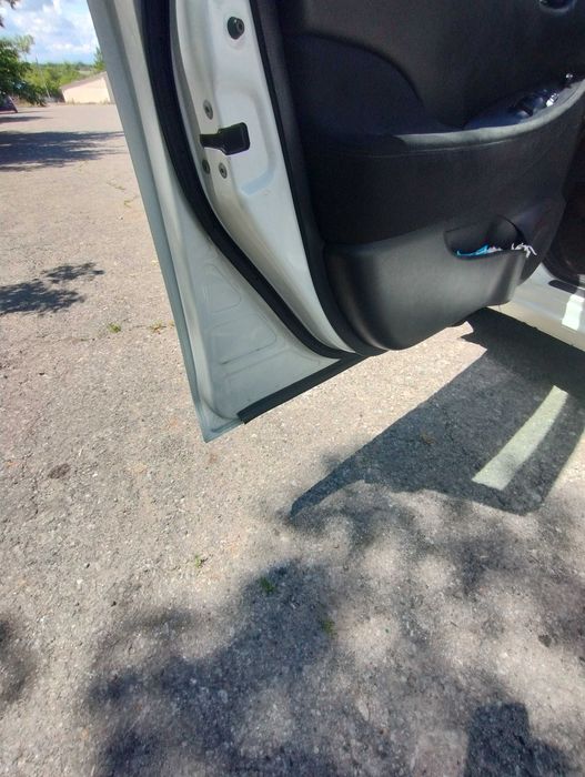 Продам Nissan Leaf 2014.