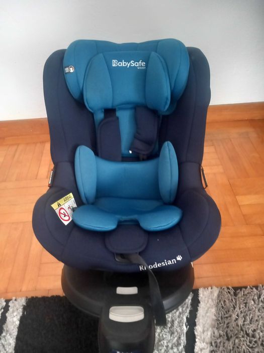 Fotelik samochodowy obrotowy 360° montowany na isofix