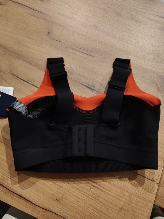 Nowy biustonosz sportowy Reebok