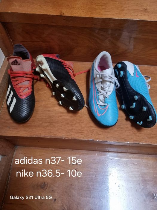 Varias chuteiras