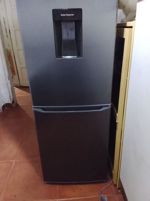 Frigoríficos como novo...funcional em todos os aspectos...