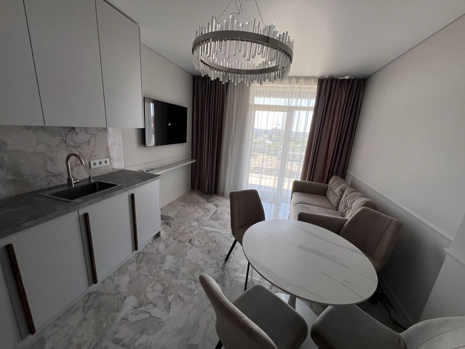 Продаж гарноі 2кім квартири поряд з парком