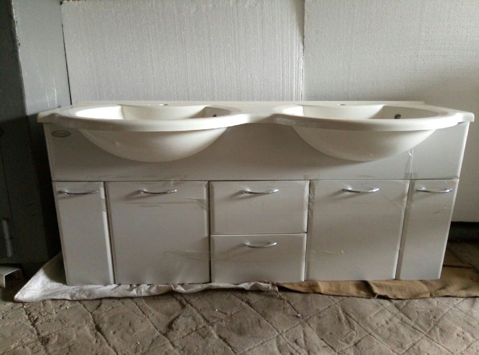 Раковина двойная с тумбой