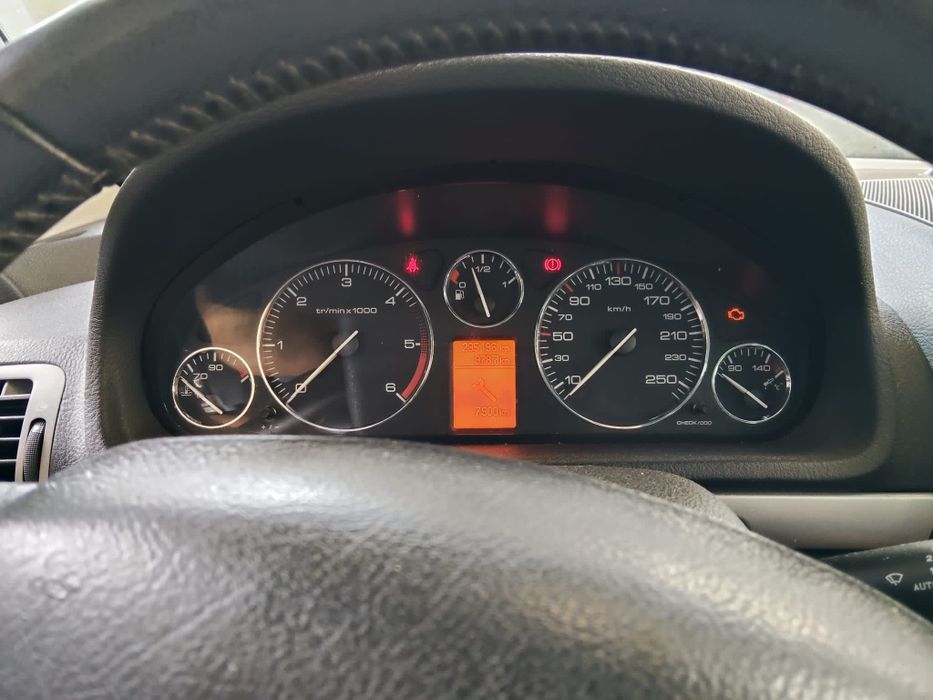 Vende-se carrinha Peugeot 407SW