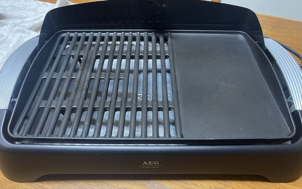 Vendo grelhador eletrico AEG