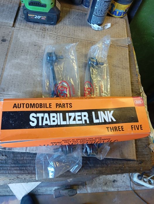 Стійки,втулки стабілізатора Toyota Camry 40