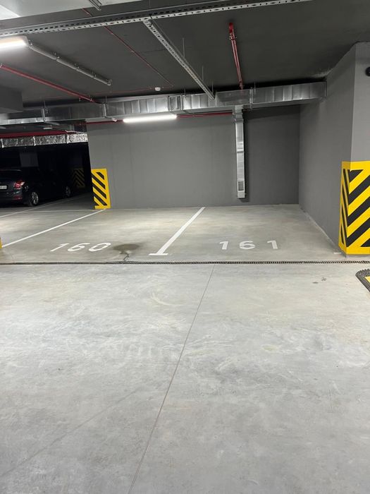 Оренда паркомісця