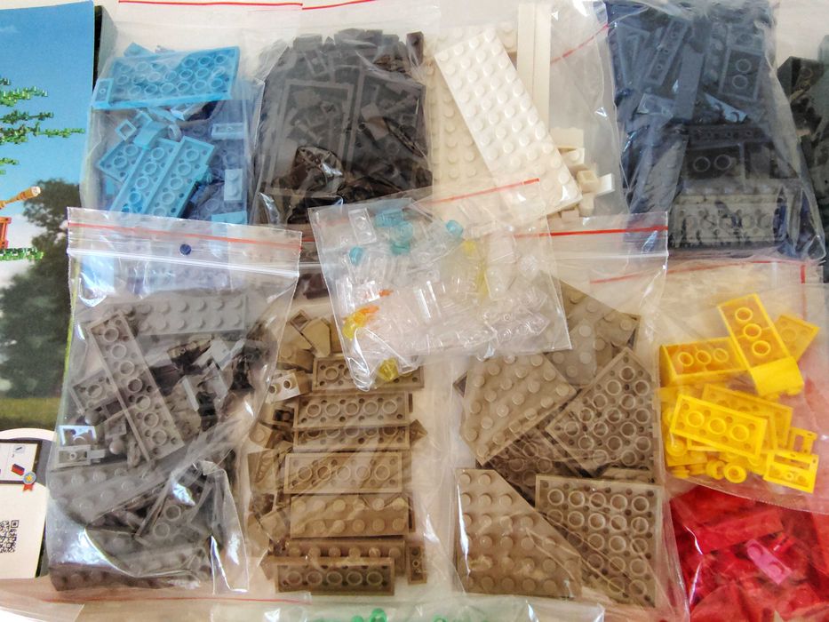 LEGO Ideas 21318 Domek na drzewie z pudełkiem i instrukcją KOMPLETNY