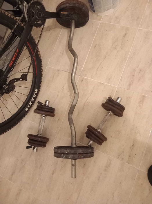Dumbbells for use..511944404690554883