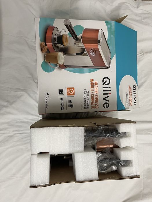 Maquina de espresso “Qilive” nova