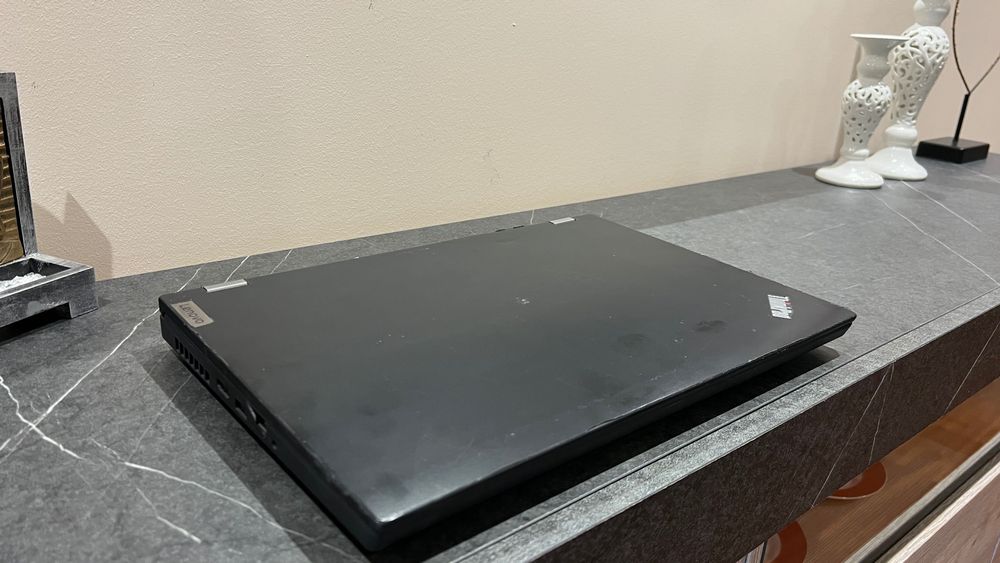 Lenovo Thinkpad P15 Gen1 - I7-10850H/nVidia Quadro T2000 4Gb - Peças