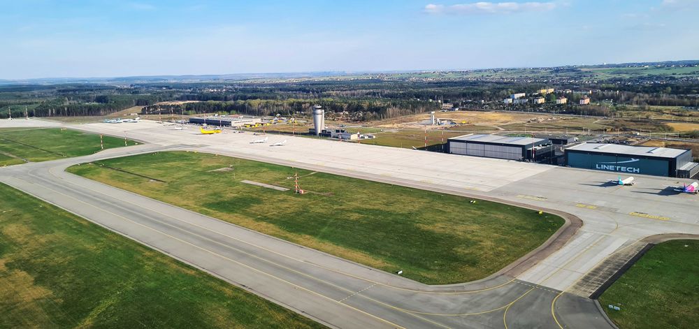 Samoloty ultralekkie, szkolenia do Nocki i CVFR lotniska kontrolowane