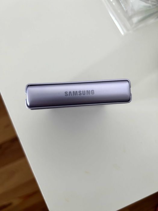 samsung galaxy Z flip 3 5G 128GB
