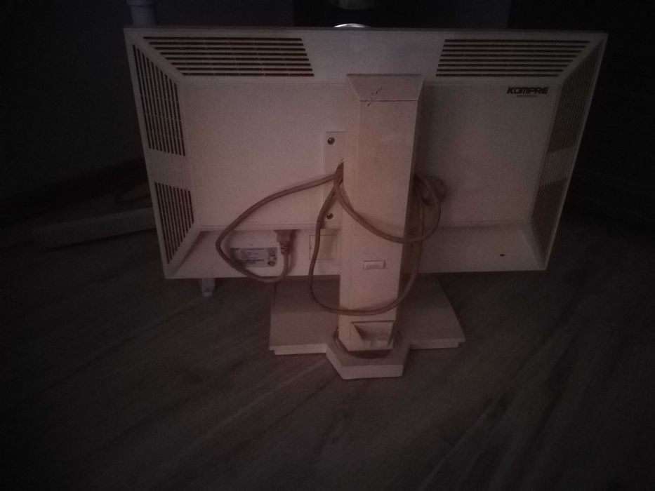 monitor z tv 22 cale