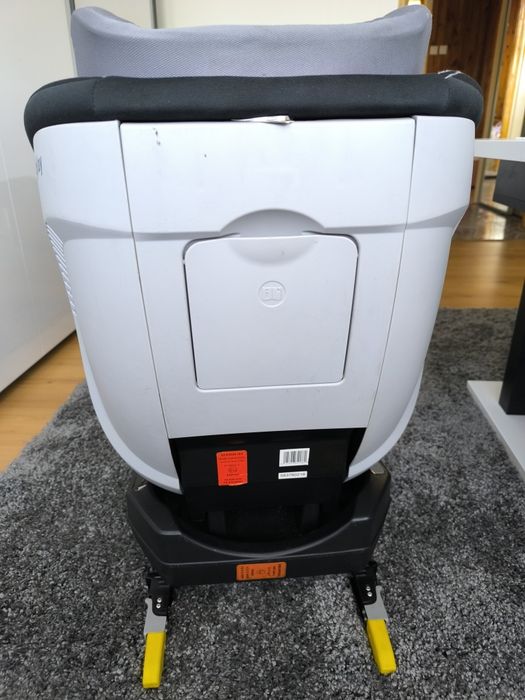Fotelik samochodowy 0-18 kg + baza Volta fix
