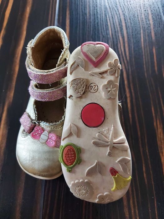 Buty, sandały Bartek ze skóry roz. 24