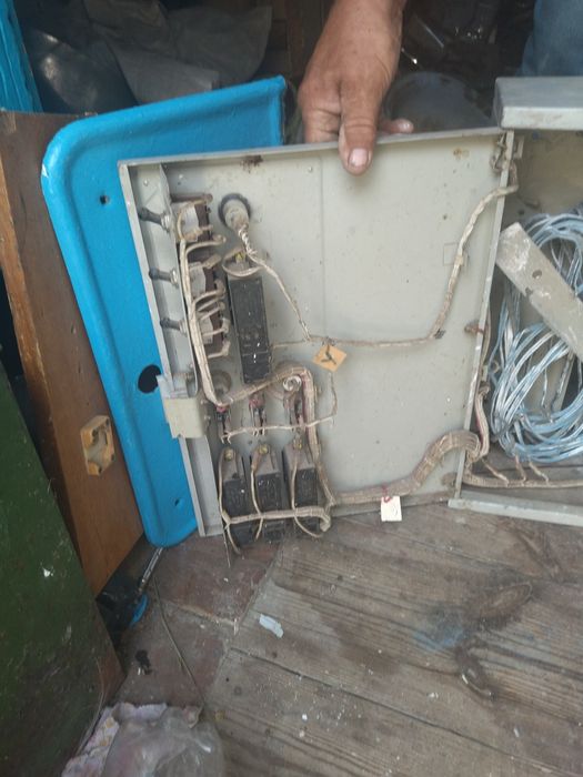 Щит щиток електричний