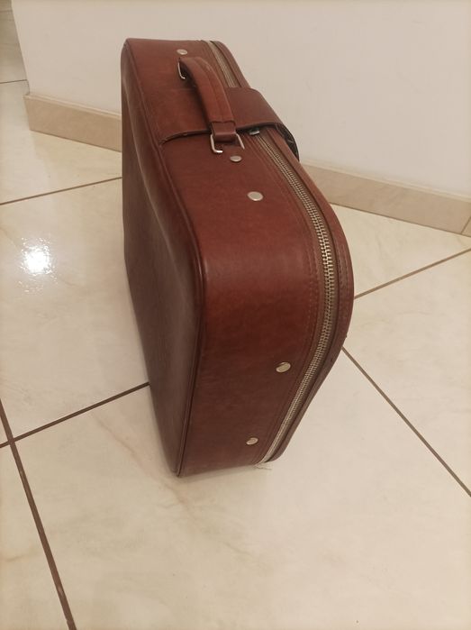 Stara walizka z prl-u