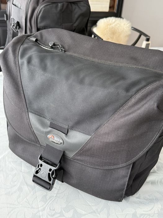 Saco fotografia lowepro stealth reporter D650 AW