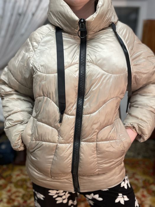 жіноча сіра куртка зимова