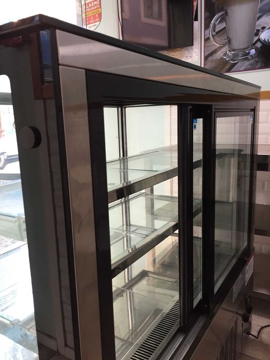 Vitrine Expositor de Frio, para Cafe Restaurante Pastelaria