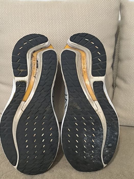 Кросівки ASICS Wave inspire 21 розм.45