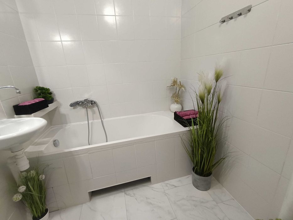 Atrakcyjna kawalerka, balkon, 2 piętro, świetna lokalizacja  Os.Stawki