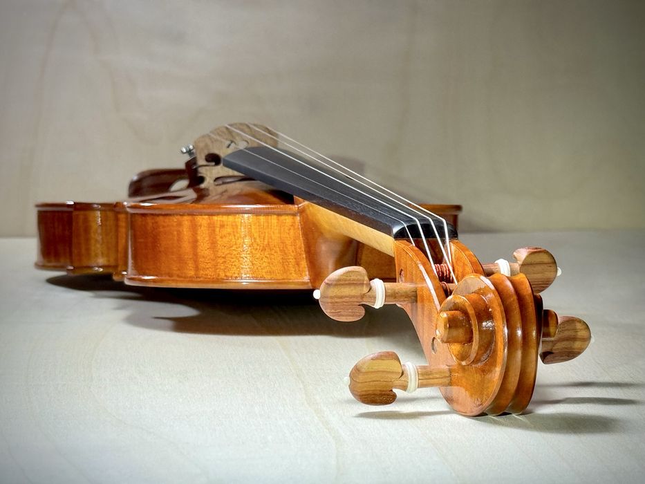 Skrzypce lutnicze 4/4 model A. Stradivari