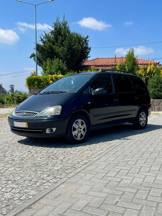 Ford Galaxy — fotografia 3