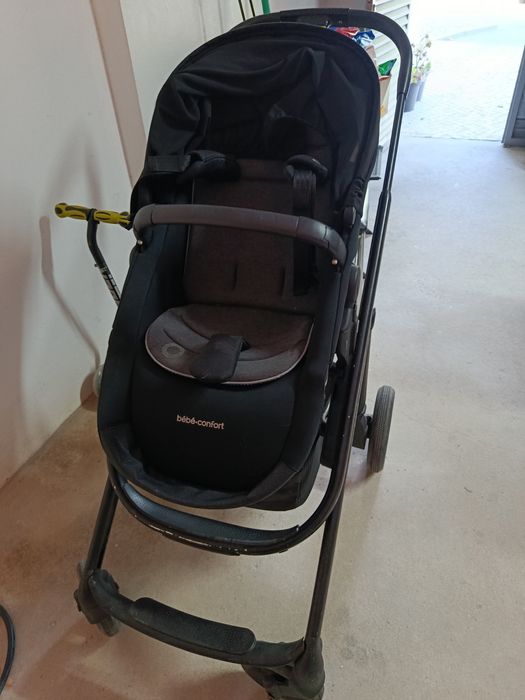 Carro de bebê confort