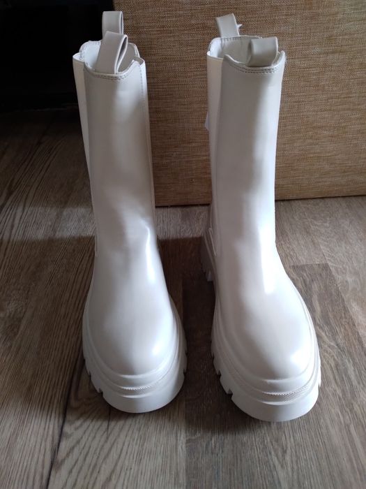 Челсі білі , чобітки жіночі,  чоботи