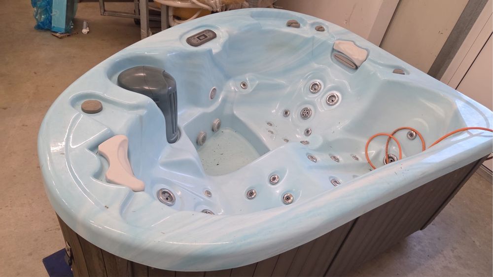 Jacuzzi Wanna Ogrodowa Aqua Via Spa - Calypso