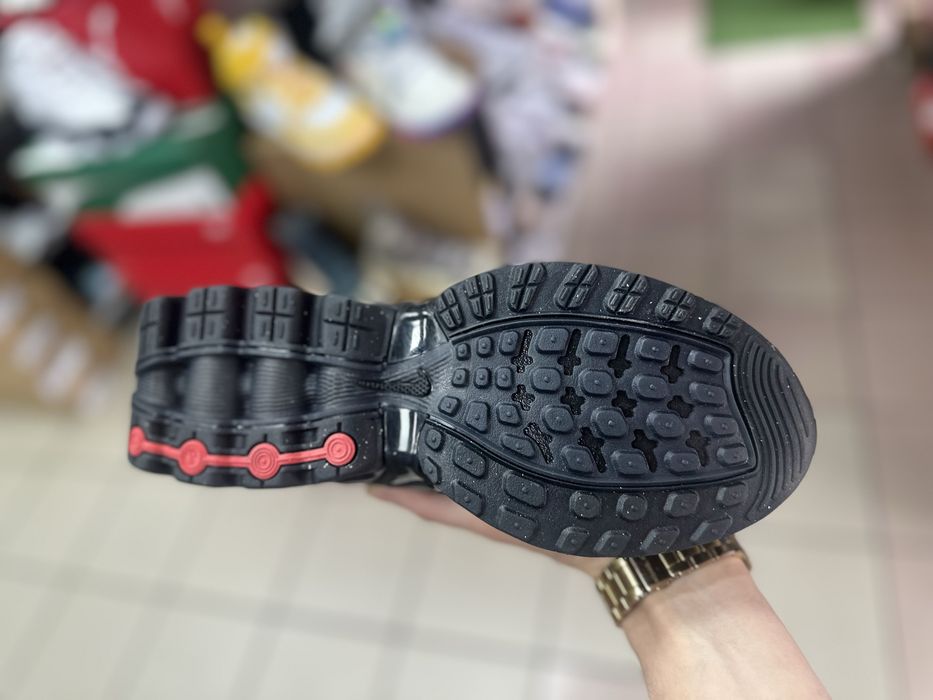 Кросівки Nike Air Max DN ( РОЗМІР 38 та 38,5 )