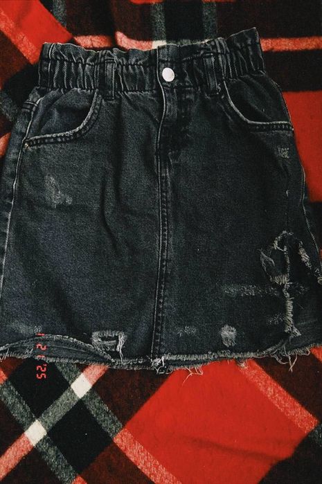 спідничка ,сірого кольору