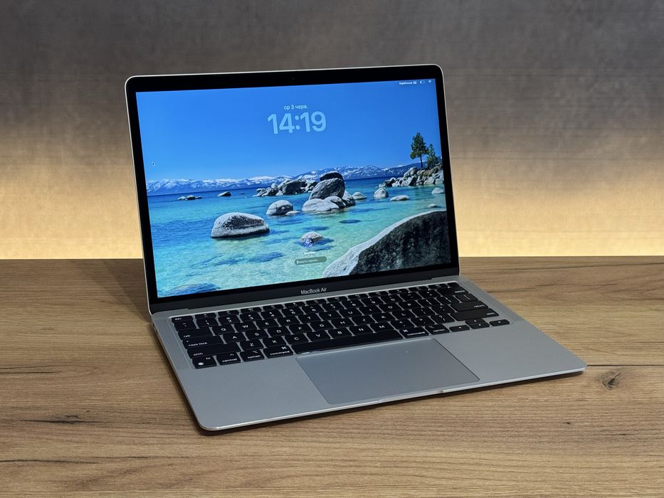 Гарний Macbook Air 13 M1 8 / 256 ГБ Silver Гарантія 30 днів #253