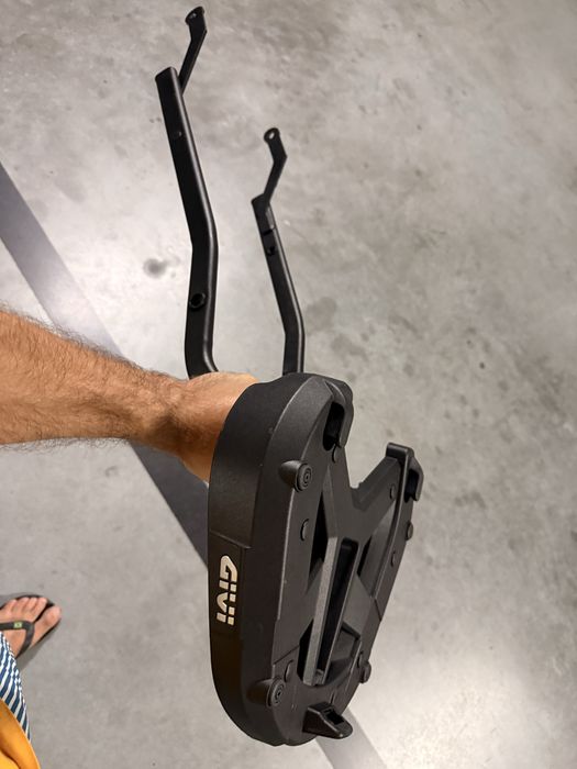 Top Case e Suporte GIVI  - 47L
