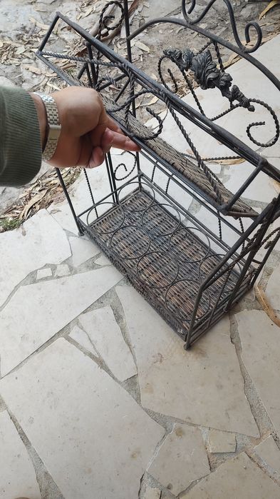 Mini Garrafeira - Estado Razoável