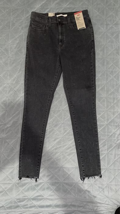 Нові джинси Levis