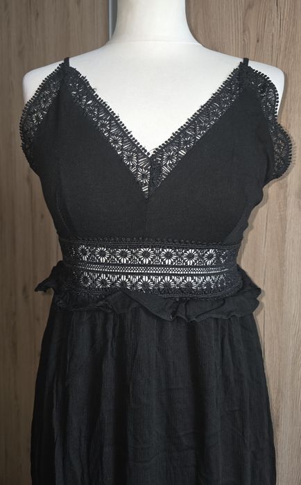 Czarna sukienka boho