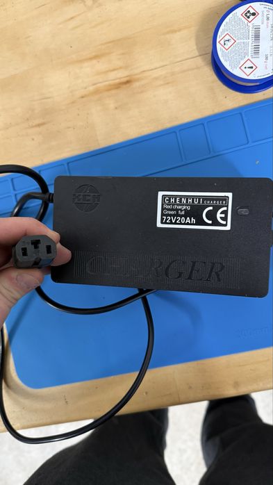 Ładowarka do pojazdu elektrycznego 72v 20ah