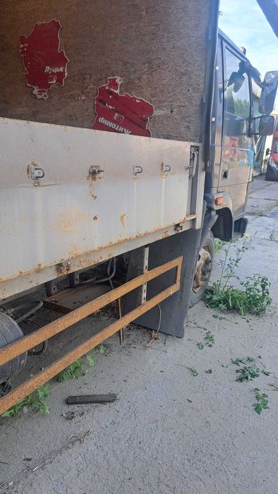 Грузовой авто Тата 613